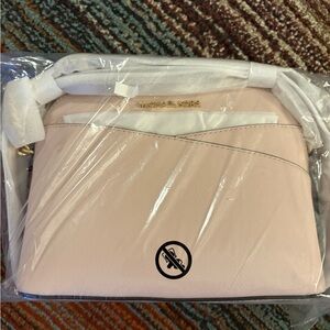 Michael kors crossbody bag